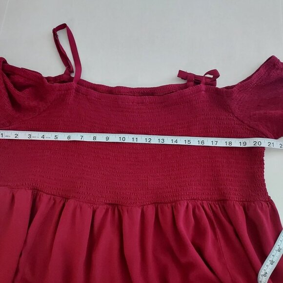 Torrid Challis Cold Shoulder Plum Top Size 5X - Picture 4 of 10